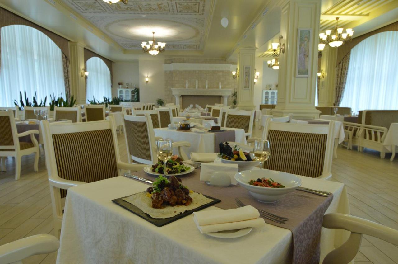 Sobi Hotel Vyshhorod Exterior foto
